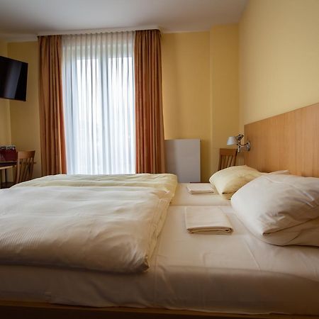 Hotel Goldene Gans MHG Exterior photo