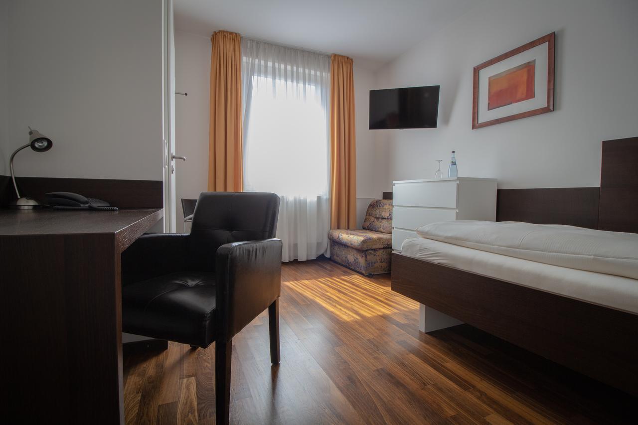 Hotel Goldene Gans MHG Exterior photo