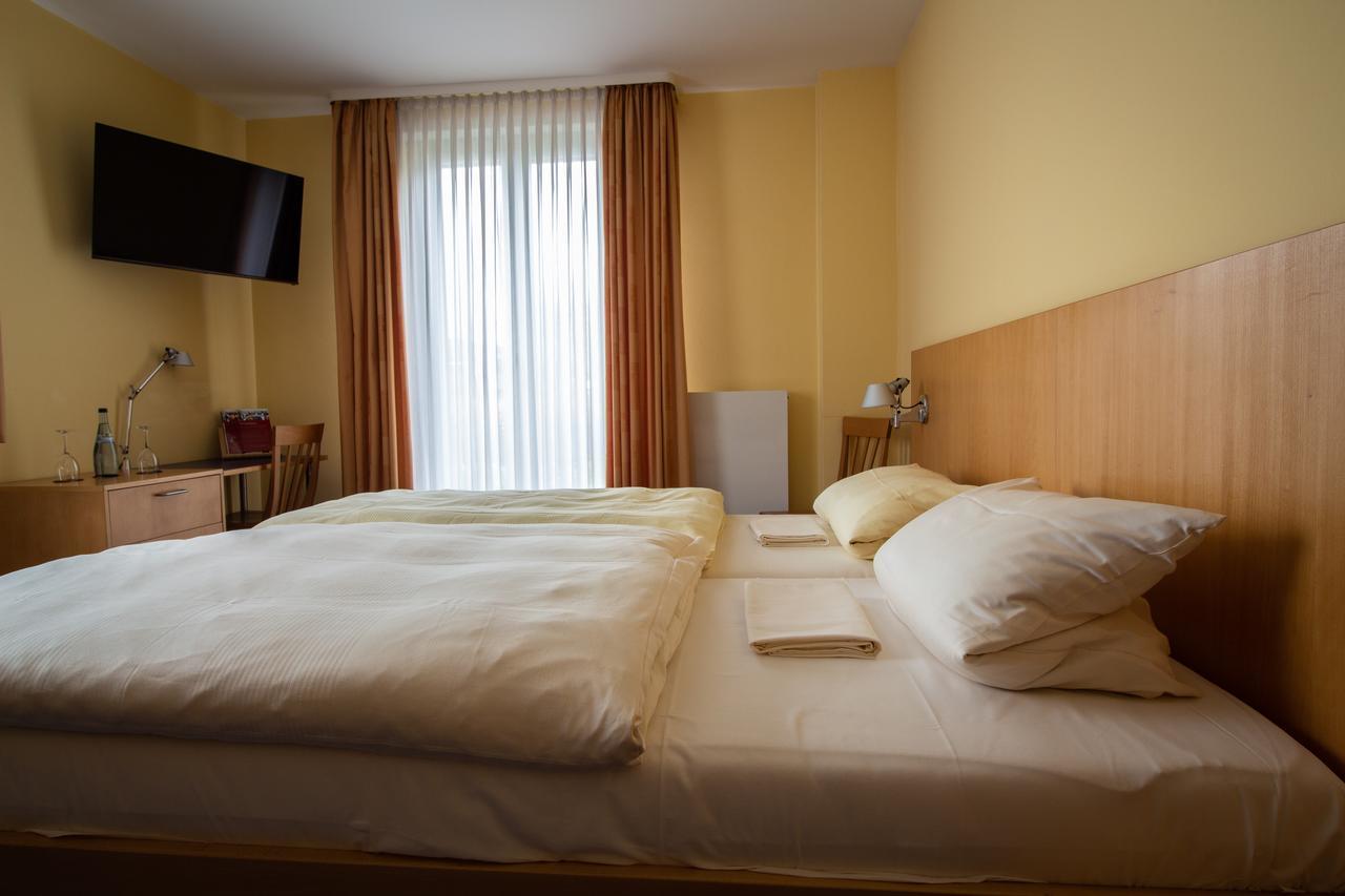 Hotel Goldene Gans MHG Exterior photo