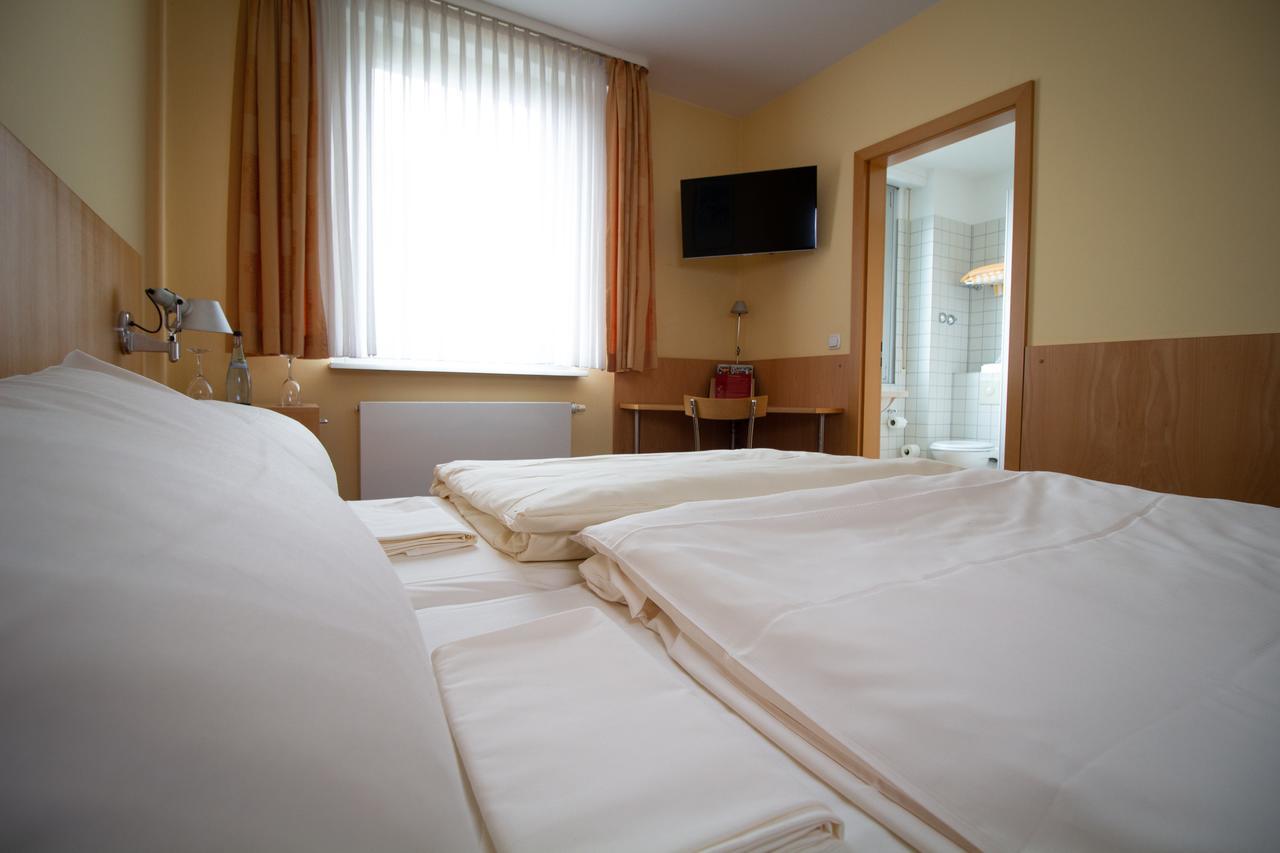 Hotel Goldene Gans MHG Exterior photo