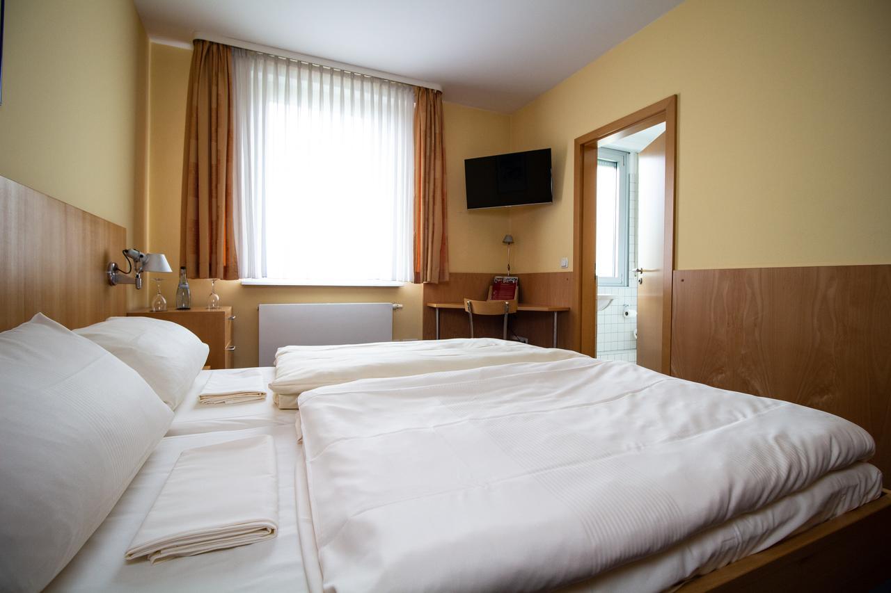 Hotel Goldene Gans MHG Exterior photo